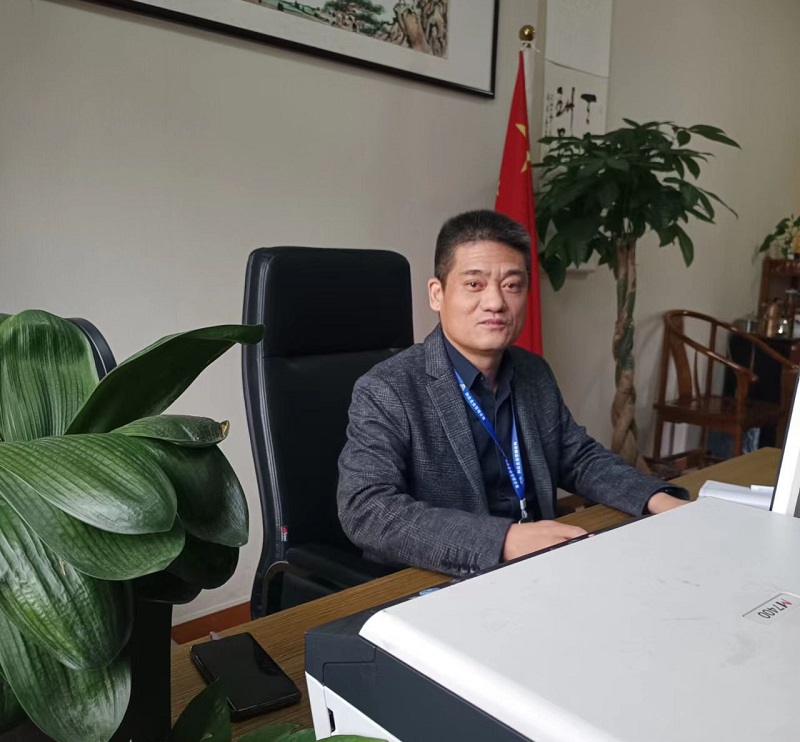 張校長1.jpg
