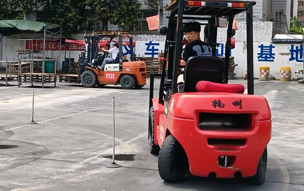 叉車證好考嗎？難度系數(shù)大嗎？